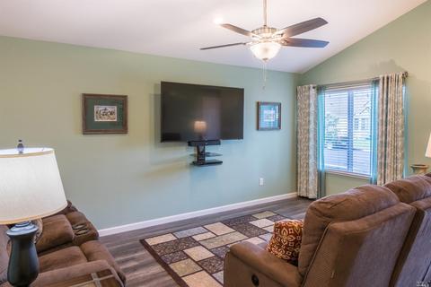 2501 Valley Oak Way, Fairfield, CA 94533 photo 3