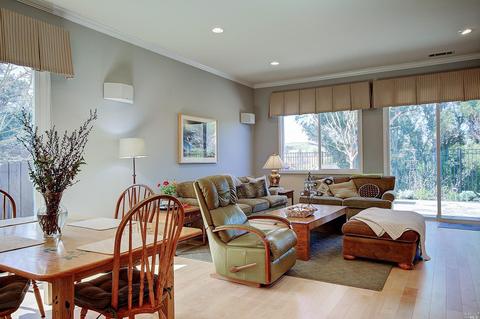 2555 Shadetree Cir, Vallejo, CA 94591 photo 17