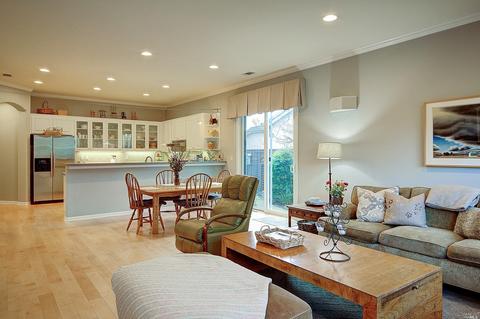 2555 Shadetree Cir, Vallejo, CA 94591 photo 5