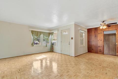 111 Birch St, Vacaville, CA 95688 photo 4