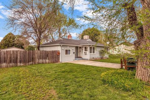 111 Birch St, Vacaville, CA 95688 photo 2