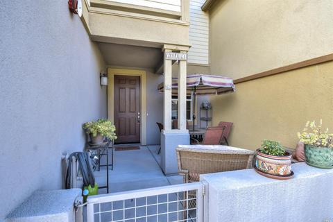 331 Jacquelyn Ln, Petaluma, CA 94952 photo 2