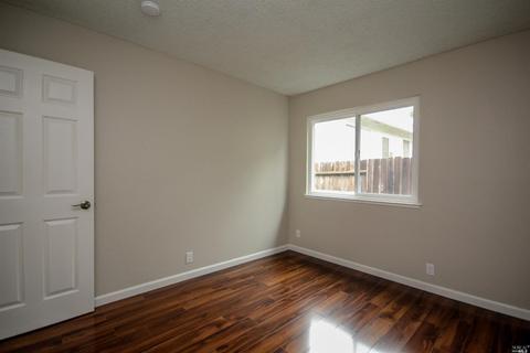 382 Arlington Cir, Fairfield, CA 94533 photo 32