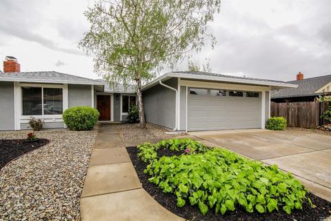 382 Arlington Cir, Fairfield, CA 94533 photo 2