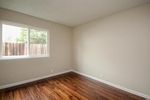 382 Arlington Cir, Fairfield, CA 94533 photo 29