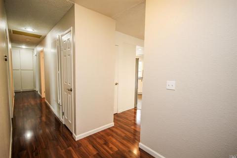 382 Arlington Cir, Fairfield, CA 94533 photo 9