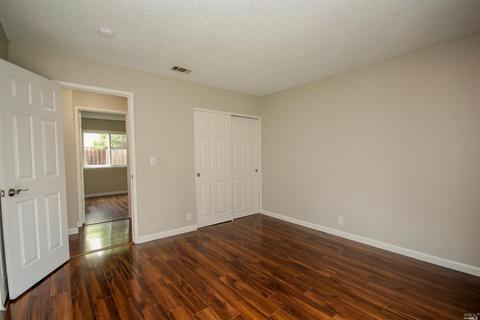 382 Arlington Cir, Fairfield, CA 94533 photo 36