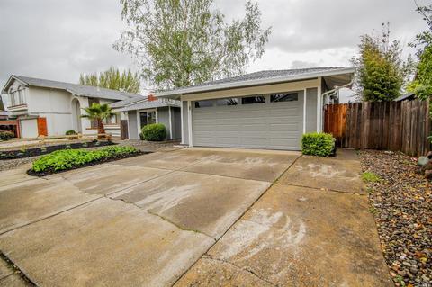 382 Arlington Cir, Fairfield, CA 94533 photo 4