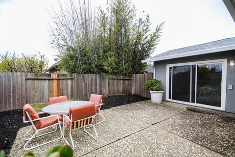 382 Arlington Cir, Fairfield, CA 94533 photo 41