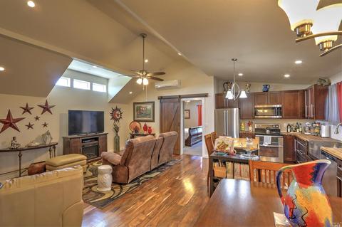 24129 Turkey Rd, Sonoma, CA 95476 photo 2