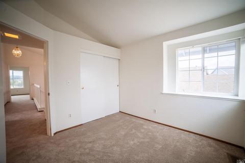 196 Crownpointe Dr, Vallejo, CA 94591 photo 21