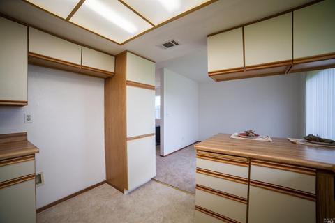 196 Crownpointe Dr, Vallejo, CA 94591 photo 15