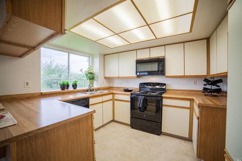 196 Crownpointe Dr, Vallejo, CA 94591 photo 13