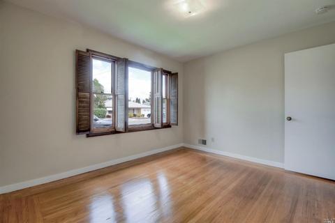 940 5th St, Petaluma, CA 94952 photo 18