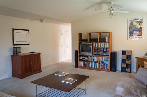 977 Dorothea Ct, Windsor, CA 95492 photo 3