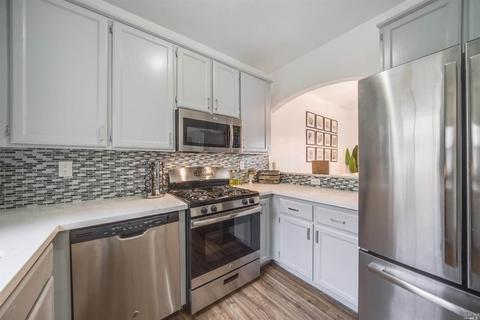 2 Bridgegate Way, Napa, CA 94559 photo 5