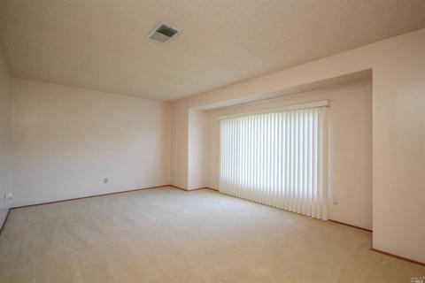 2606 Carnation Dr, Fairfield, CA 94533 photo 5