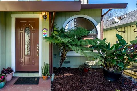 839 Bond Pl, Windsor, CA 95492 photo 2