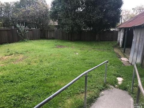 549 W A St, Dixon, CA 95620 photo 9