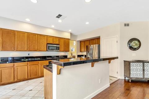 6680 Sawgrass Ln, Vallejo, CA 94591 photo 13