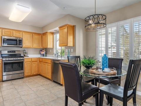 458 E St, Benicia, CA 94510 photo 9
