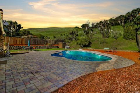 136 Newcastle Dr, Vallejo, CA 94591 photo 9
