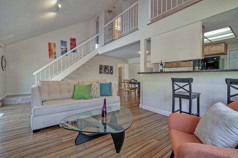 136 Newcastle Dr, Vallejo, CA 94591 photo 4