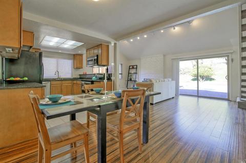 136 Newcastle Dr, Vallejo, CA 94591 photo 10