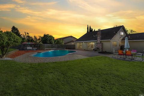136 Newcastle Dr, Vallejo, CA 94591 photo 2