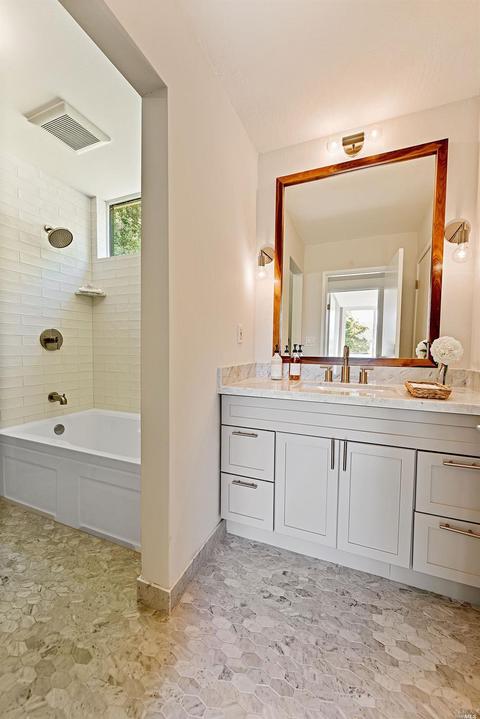 340 Carrera Dr, Mill Valley, CA 94941 photo 24