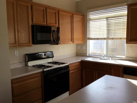 142 Amethyst Dr, Vacaville, CA 95687 photo 5