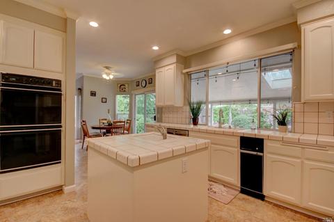 1018 Elsbree Ln, Windsor, CA 95492 photo 12
