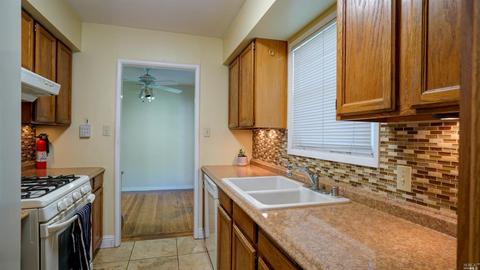 1131 Mattos Dr, Vallejo, CA 94591 photo 9