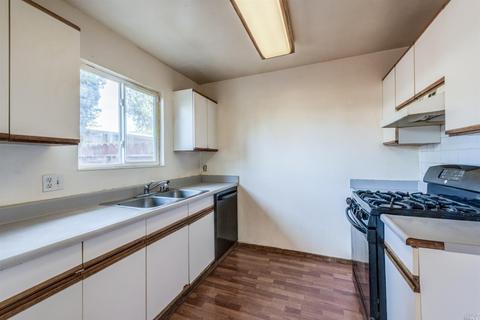 349 Eldridge Ave, Vacaville, CA 95688 photo 8