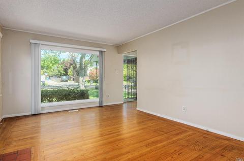 2121 Illinois St, Vallejo, CA 94590 photo 7