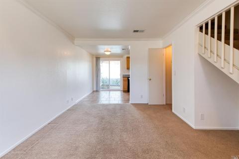 201 Main Cir, Ukiah, CA 95482 photo 2