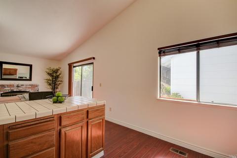 516 Topsail Dr, Vallejo, CA 94591 photo 11