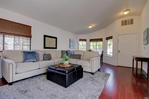 516 Topsail Dr, Vallejo, CA 94591 photo 4