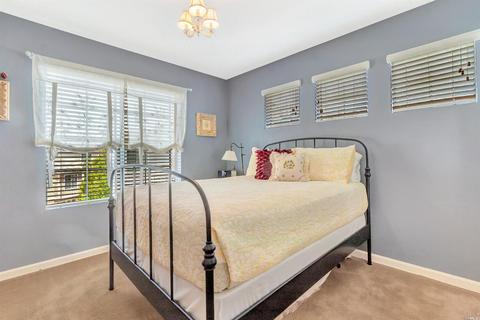 246 E St, Benicia, CA 94510 photo 24