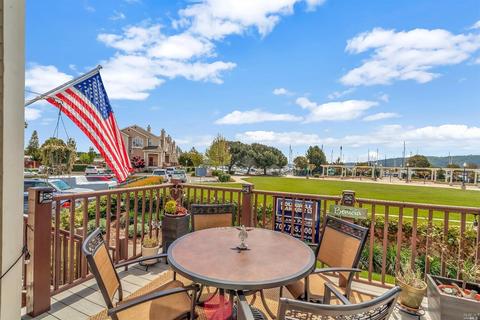 246 E St, Benicia, CA 94510 photo 2