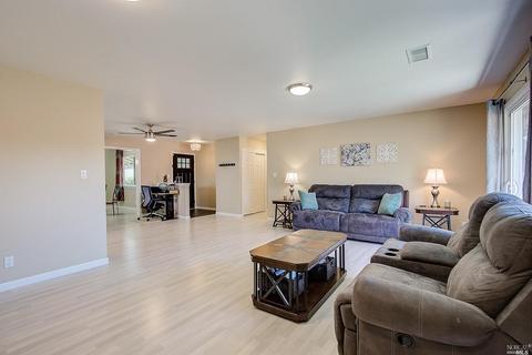 319 Whitecliff Dr, Vallejo, CA 94589 photo 3