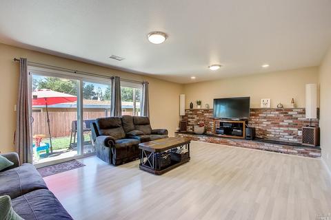 319 Whitecliff Dr, Vallejo, CA 94589 photo 2