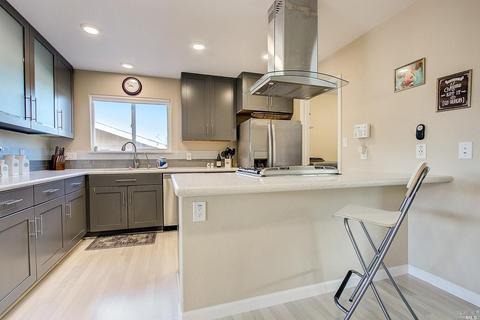 319 Whitecliff Dr, Vallejo, CA 94589 photo 10