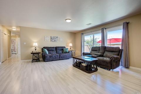 319 Whitecliff Dr, Vallejo, CA 94589 photo 4
