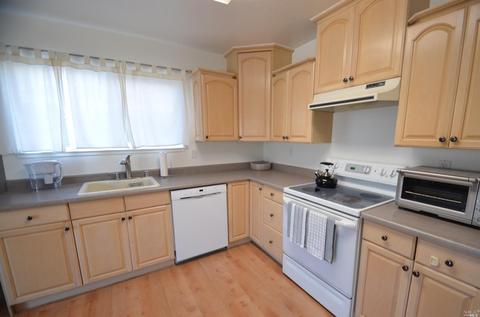 451 Ebbetts Pass Rd, Vallejo, CA 94589 photo 9