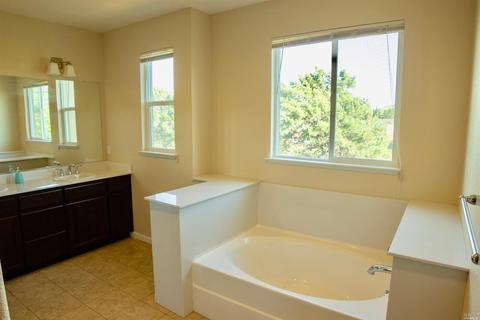 1367 Encore Dr, Fairfield, CA 94534 photo 8