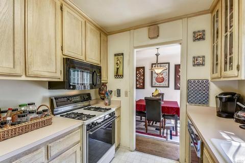 256 Mountain View Ave, Vallejo, CA 94590 photo 9