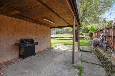 327 Pueblo Way, Vallejo, CA 94591 photo 21