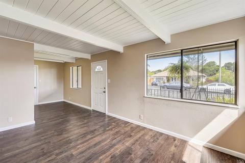 327 Pueblo Way, Vallejo, CA 94591 photo 2