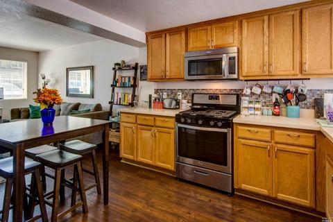 609 Daniels Ave, Vallejo, CA 94590 photo 2